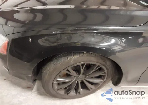 2011 Audi A8 L 4.2 z USA, uszkodzony, nr VIN WAURVAFD3BN017080